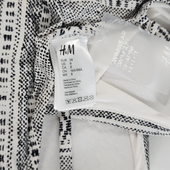 NEW w/Tag H&M Shaping Swimsuit Size 8 - Picture 5 of 5